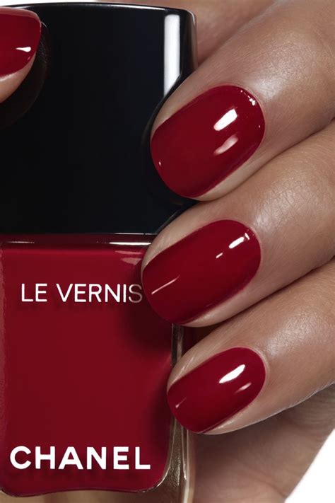 CHANEL 719 Richness Le Vernis Longwear Nail Polish Colour